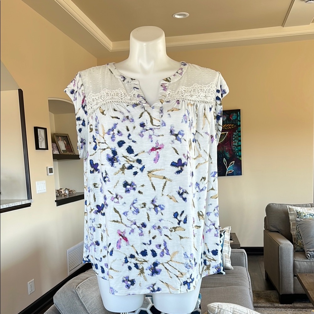 Daniel Rainn Floral Lace Yoke Cap-Sleeve Women's Top - White with Purple Floral